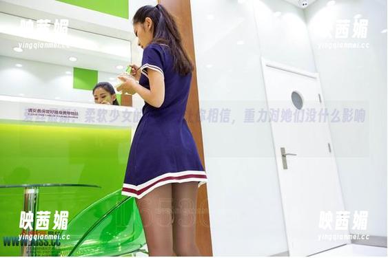 爱丝最新！柔软少女的照片会让你相信，重力对她们没什么影响！