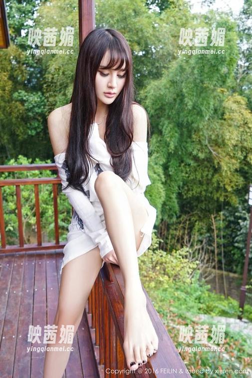 Feilin嗲囡囡-小蛮妖yummy Feilin嗲囡囡 - 小蛮妖yummy最新图包:牛仔裤,谁还在穿呢?