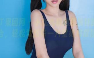 GIRLT果团网 – 小九九和她那独特的丝袜组合，轻松驾驭每一片壁纸和原图！