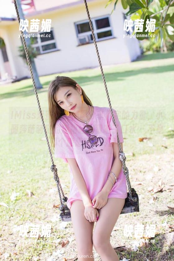 IMiss爱蜜社 - 美图分享俩字的力量，小丽莎萌萌哒的短裙让我狠咽了口水….不是那个意思啊，冷静。