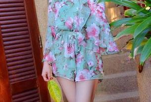 PANS写真 – 最新一辑，淘淘兔女郎，想问问你们觉得兔尾巴配上什么开衩？