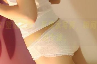 ROSI壁纸更新：死库水写真，瞬间想去海里游个泳。