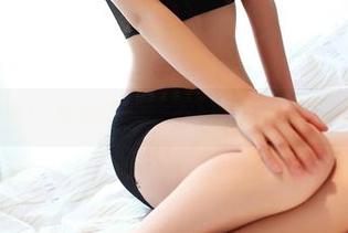 看ROSI妹妹的美图，不下载都对不起自己！