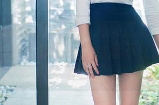 TuiGirl推女郎 – 听说冯雨芝最近迷上了毛衣？她那组套图让我也忍不住想去买几件。