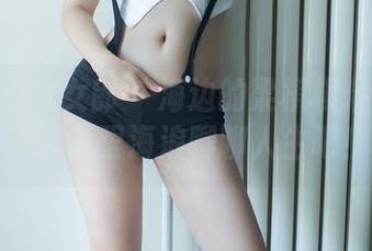 TuiGirl推女郎 – 海边的梁棋棋精选套图，顺便跟海浪聊聊人生吧！