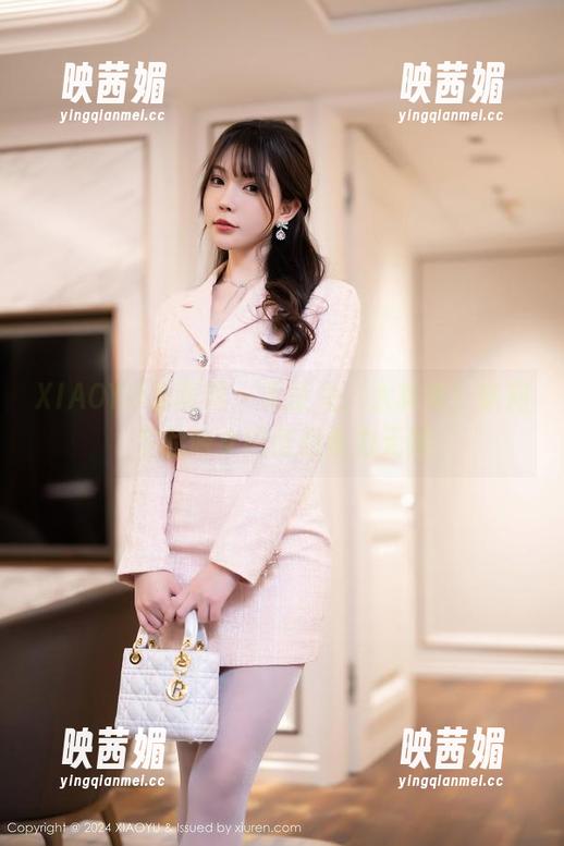 XIAOYU语画界-徐莉芝 XIAOYU语画界 - 无圣光,太真实!徐莉芝的修女图集想象力无限