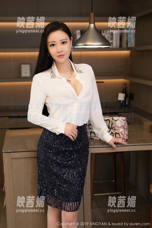 XINGYAN星颜社 - 王俪丁呀户外作品：穿上这个衣服，谁还敢说“宅”会更好？