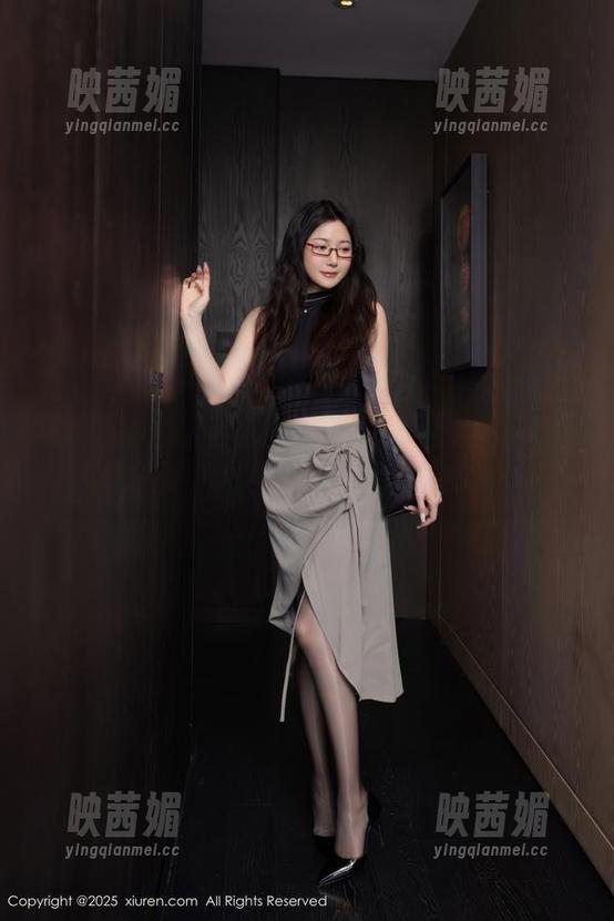 Xiuren秀人网 - 一张Mieko林美惠子圣诞风情的图片，下载后你可能会怎么想？