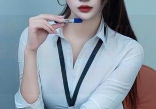 Xiuren秀人网 – 王馨瑶Yanni的白衬衫原图，是那种想让人反复玩味的资源，我的天，谁能拒绝呢？