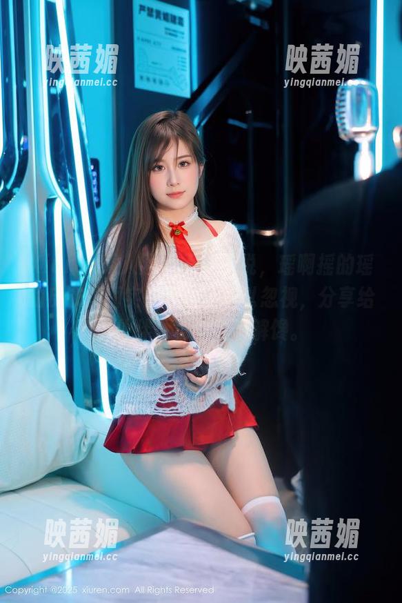Xiuren秀人网 - 不得不说，瑶啊摇的瑶的皮衣原图实在是让人难以忽视，分享给小伙伴，也顺便解解馋。