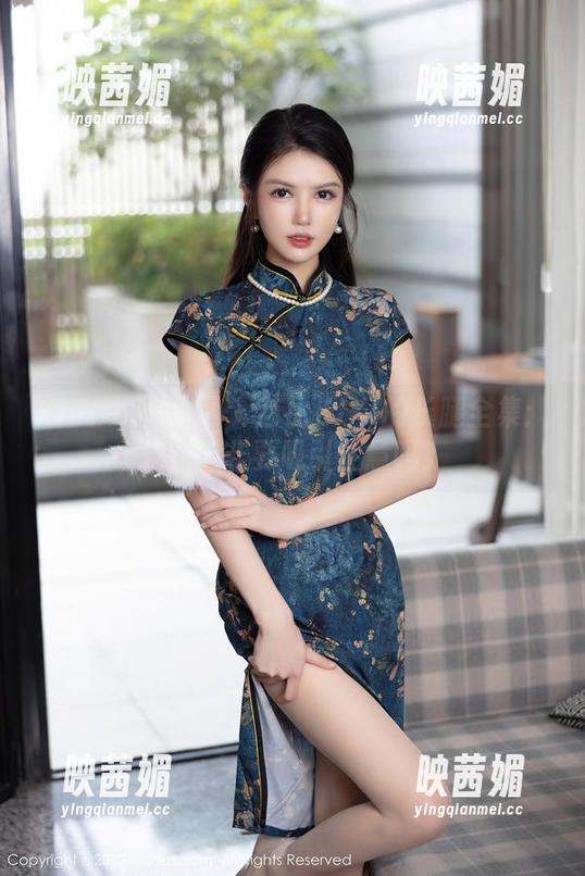 Xiuren秀人网-芭比KIKI Xiuren秀人网 - 芭比KIKI的长腿全集:走路时非要吸引注意吗?