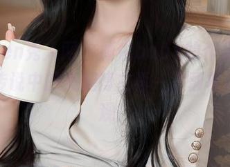 Xiuren秀人网 – 颖仪baby的作品集更新，传说中的美腿博主再一次颠覆你的腿观！