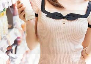 Xiuren秀人网 – 谁说夏日只能晒太阳？麻吉小兔子的写真让人想起了冰淇淋的味道，原图披露！