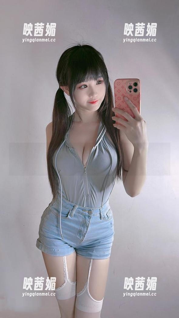 揭秘miko酱ww的秘书范儿：高清原图带你飞