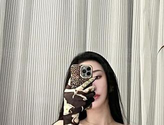 微密圈 – 水手服作品——不爱笑的赛琳用身姿蜕变成了不一样的海滨女神，这是福利，加倍的福利。