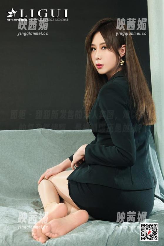 丽柜 - 甜甜新发售的双人套图，难以平复的复杂情绪啊，是被驯服还是放纵？