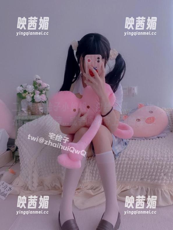 二阶堂宅绘子小姐姐，白丝写真，真让人想给她写首诗...或者直接寄上我的鞋码！
