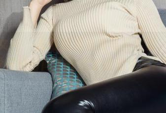 克拉女神 – 僮僮的连衣裙写真全套，不自觉开始自问“什么才是潮流呢？”