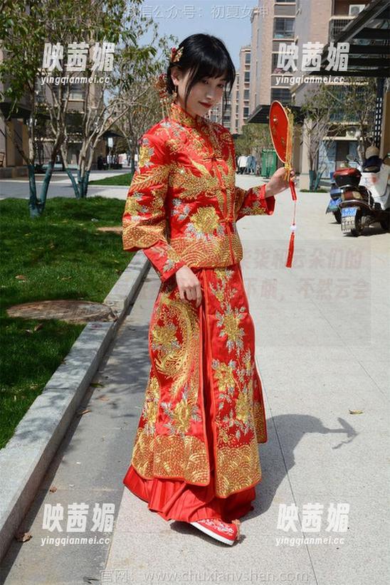 初夏女神 - 精选美图集：柒柒和云朵们的约会，记得每张都要仰望一下哦，不然云会生气！