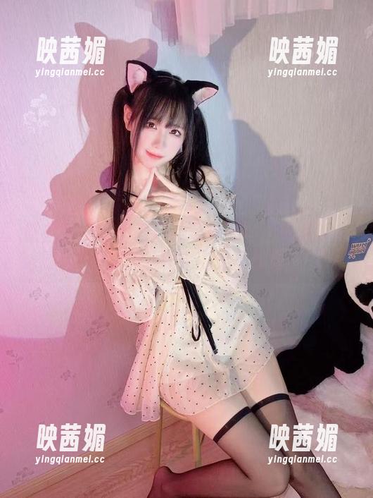 微密圈 - 当十万口草莓粥粥与白色邂逅——高清原图中的无尽想象