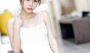 嗲囡囡 – Emily尹菲护士写真合集，哦哟，这样的穿搭在医院里能引发“抢购”吗？