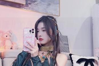 小小奶瓶儿的高清礼服套图，值得一看但别说我没警告你！