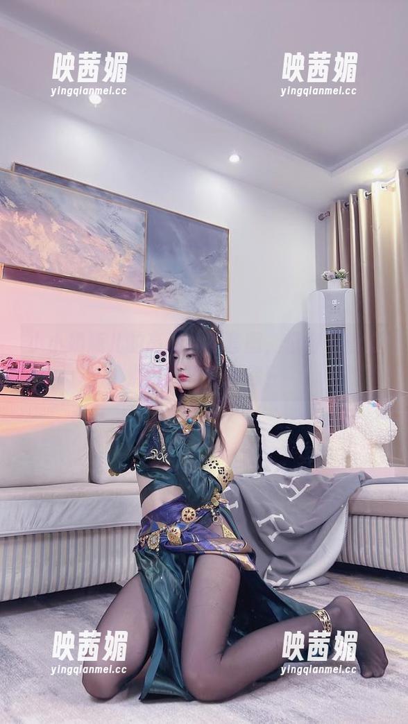 小小奶瓶儿的高清礼服套图，值得一看但别说我没警告你！