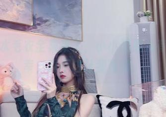 白开水毛衣全集来了，小小奶瓶儿有点庆幸，真不该让我看到。