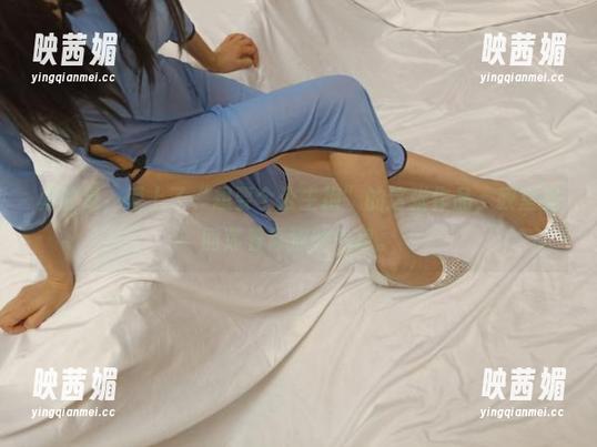 真的是，爱上了“想要个公主抱”的这张作品，教室里回荡着青涩的气息。