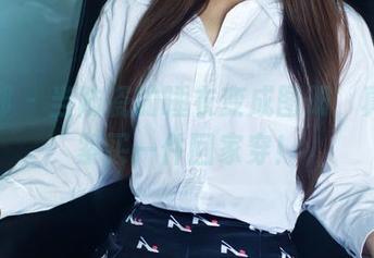 推女郎 – 当陆瓷的睡衣变成图册，真想赶紧买一件回家穿！