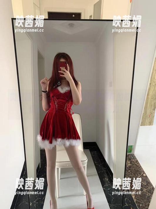 微密圈 - 提袜少女最新的美图真的能让人眼神停留，佩服她的表现力！