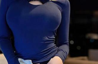 星颜社 – 潘思沁黑色写真，透亮的全套心思总让人猜不透。