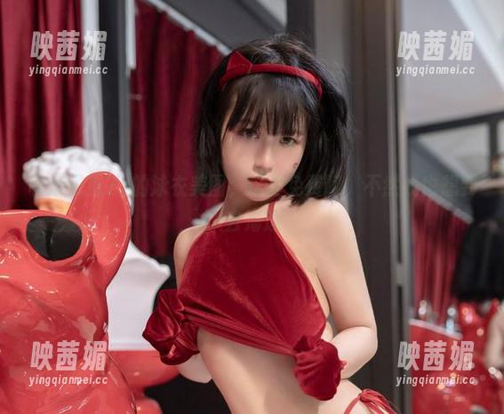 收集晕崽Zz的泳衣美图，这里免费阿，不然我也想要去海边