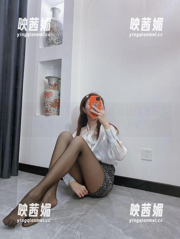 微密圈 - 来看看杨大乐乐很靠谱的定制作品：少女风暴，图片还问你敢不敢接招！