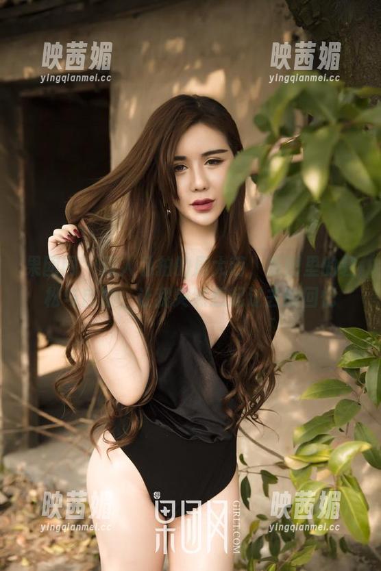 果团网 - 双人私拍的周大萌，原图里的轻松与自然，让我突然想起过去的回忆