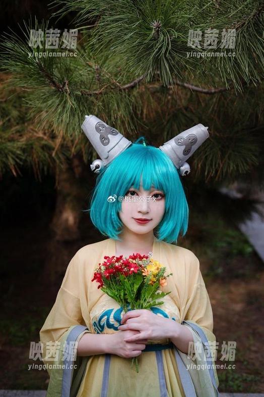 看桃墨公子全套写真，蓝猫的尾巴和爪子都太有个性了！
