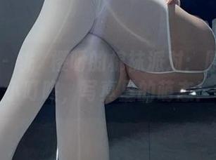 微密圈 – 桃沢樱呀的棉袜派对：原图里的小叮咚，写真里的萌态！
