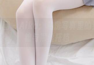 森萝财团 – Aika：私房写真里的竞泳英雄与黑丝搭档
