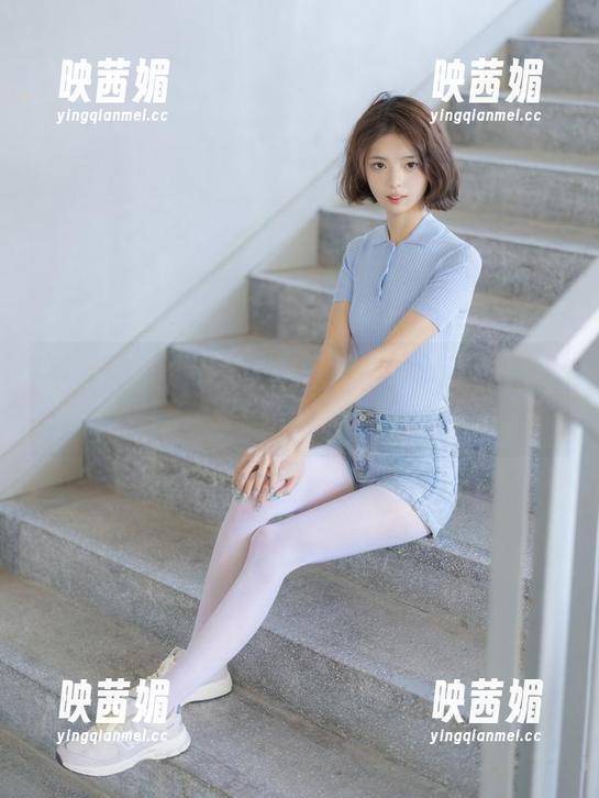 森萝财团的图包：书桌上的jk白丝少女，谁说学习不能美？