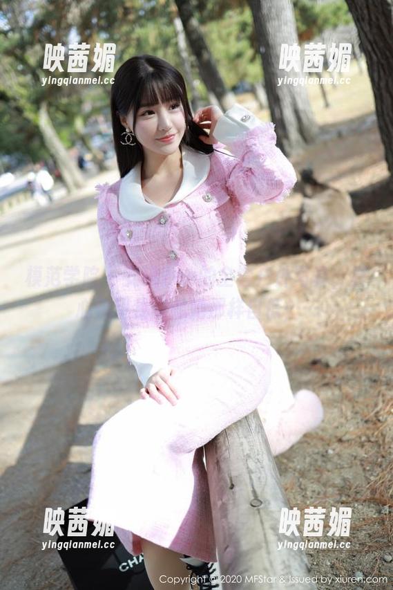 模范学院 - 安琪Yee的全套户外写真，真心希望我能像她那样自信……