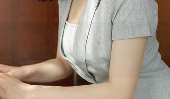 模范学院 – 在线吃瓜，慕羽茜的天台大片，谁能拒绝！
