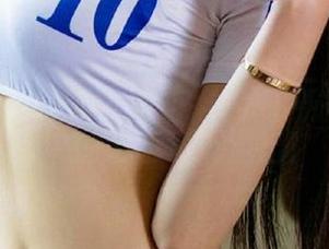 爱尤物 – 田梓茵的视觉图包：玩转写真，心中的爱意满满溢出！