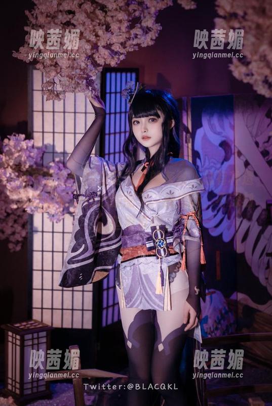 白莉爱吃巧克力记录下的灰丝，总有种透过缝隙瞥见内心的感觉，浅浅地，不深刻，但很有趣。