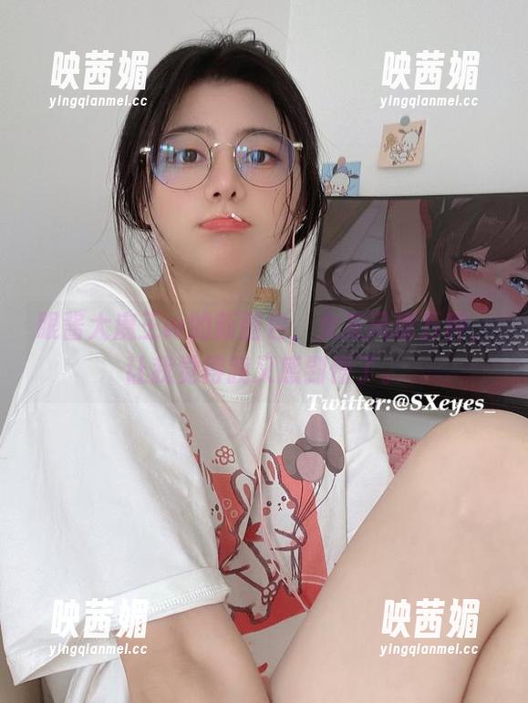 眼酱大魔王w的新图包，女友风情万种，让我觉得我又感到懵了。