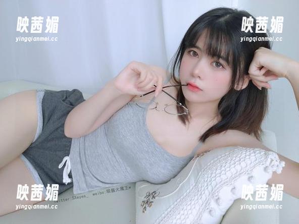 你以为眼酱大魔王w会给你什么？看逆兔写真集，下载的地方快来戳戳戳！