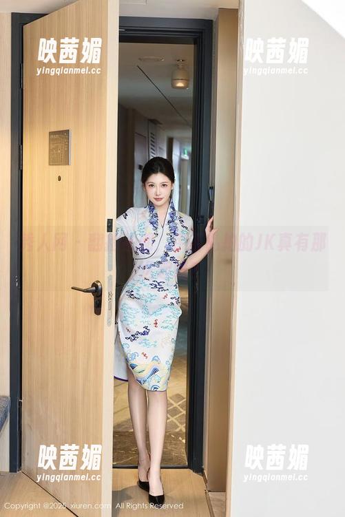 秀人网 - 翻捡往期，伊诺私拍的JK真有那么趣吗？