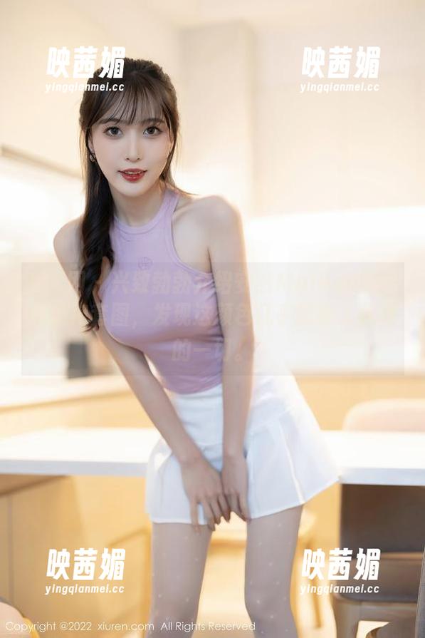 秀人网 - 兴致勃勃介绍安然Maleah的最新旗袍套图，发现这颜色几乎能融入凡间的一切。