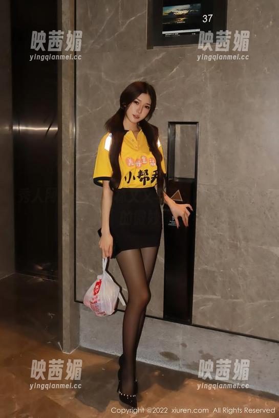 秀人网-林文文 秀人网 - 夏天的林文文写真:清凉与“热辣”的微妙碰撞
