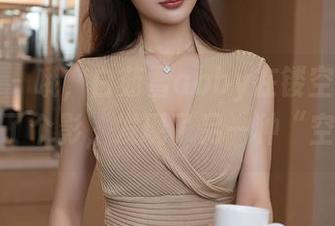 秀人网 – 哦，白茹雪abby在镂空的美图里留了个影，发现了另一种“空”！