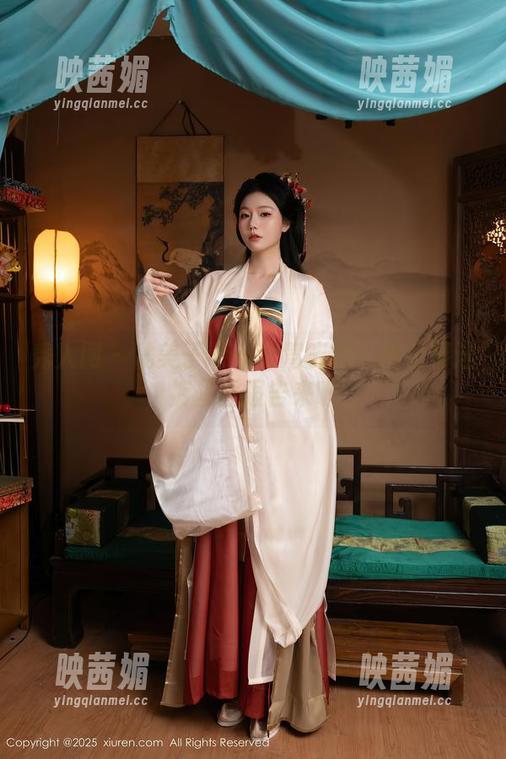 秀人网 - 糯美子nini大驾光临：图包精选，裤里丝报告来啦！